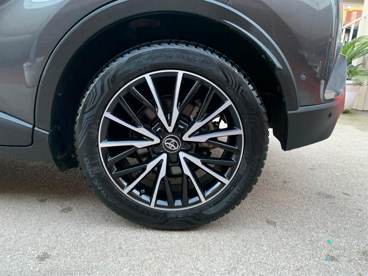 Toyota C-HR 1.8 Hybrid E-CVT Lounge