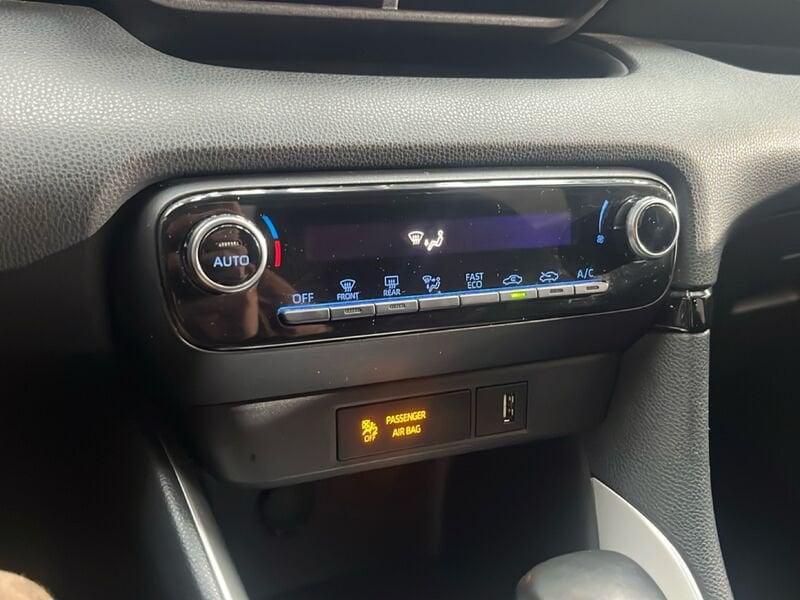 Toyota Yaris Hybrid Trend MY22