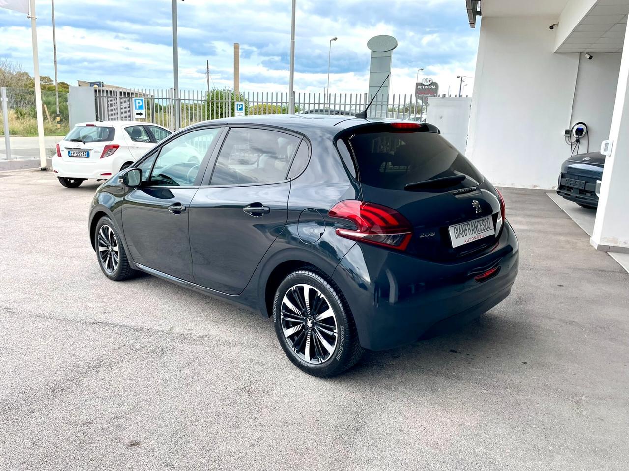 Peugeot 208 1.2 PureTech 82cv Signature