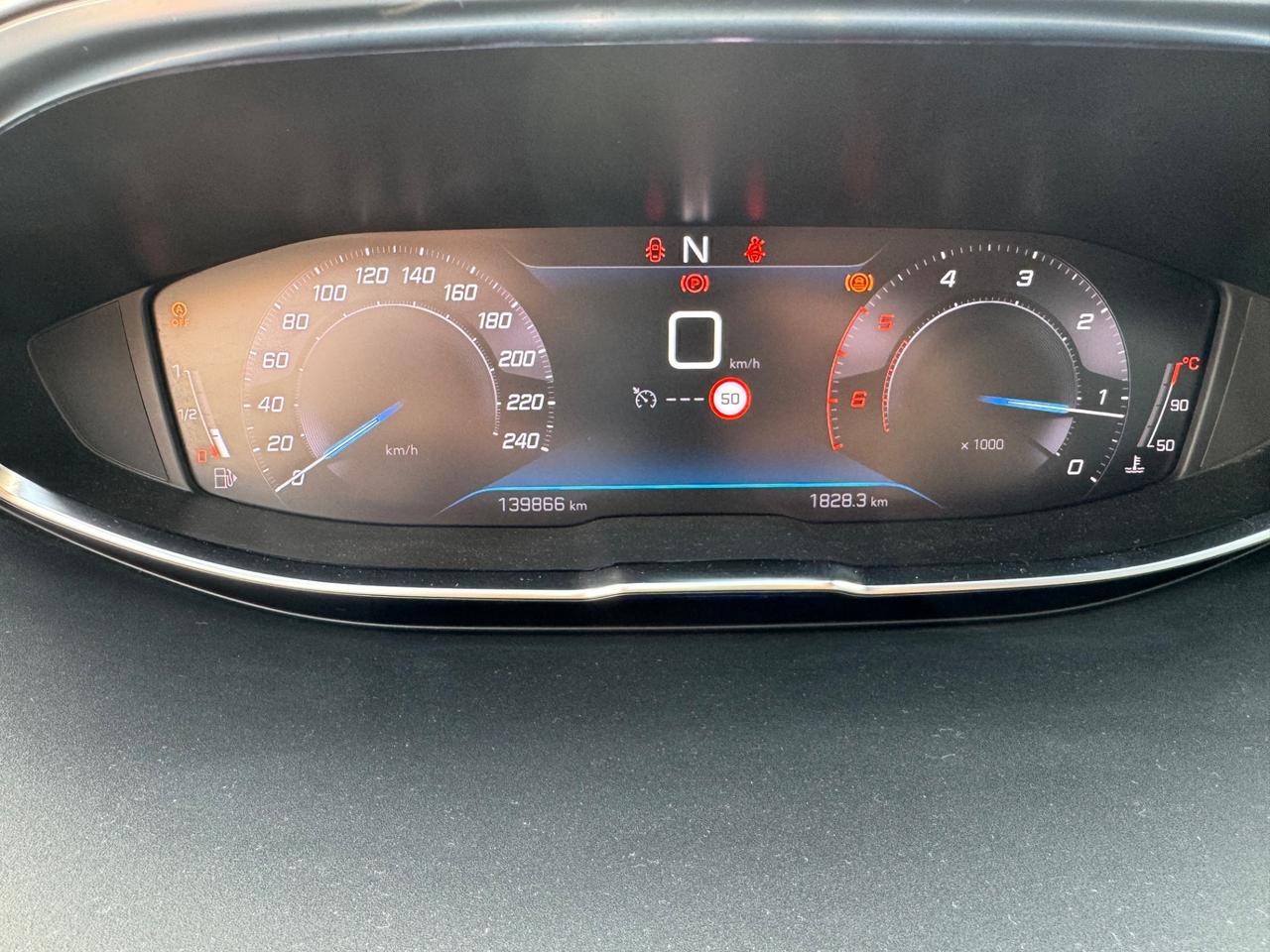 Peugeot 5008 BlueHDi 130 S&S EAT8 Allure Pack
