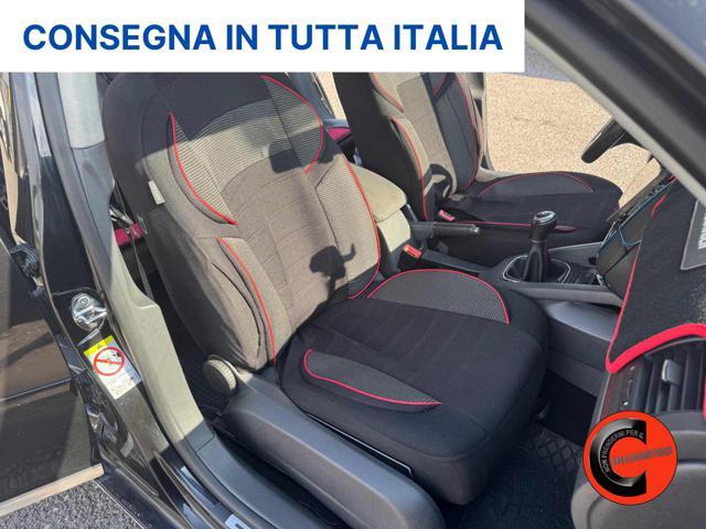 VOLKSWAGEN Golf 1.6 COMFORTLINE-CERCHI 17-RETROCAMERA-NAVI-