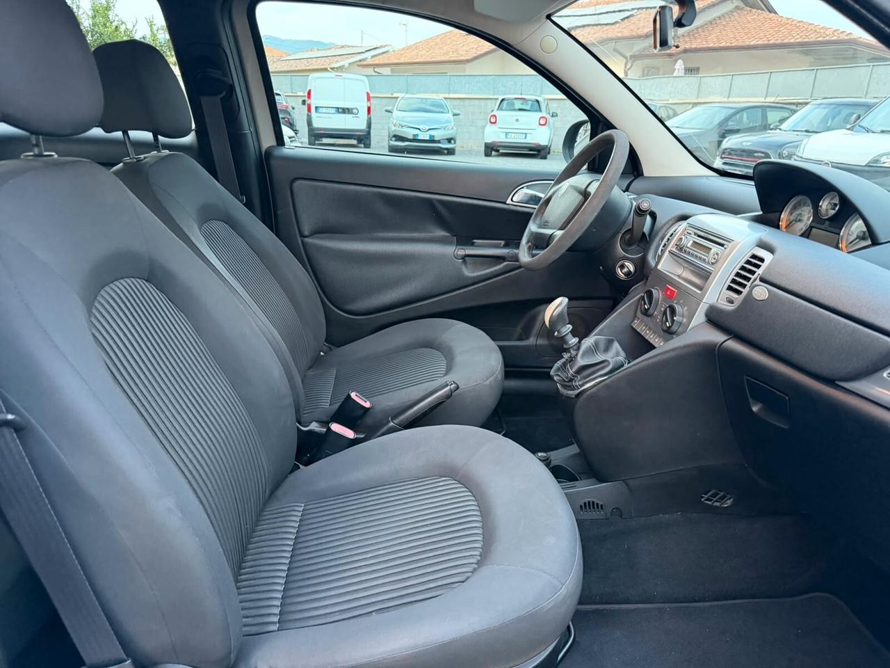 Lancia Ypsilon 1.2 69 CV Argento GPL