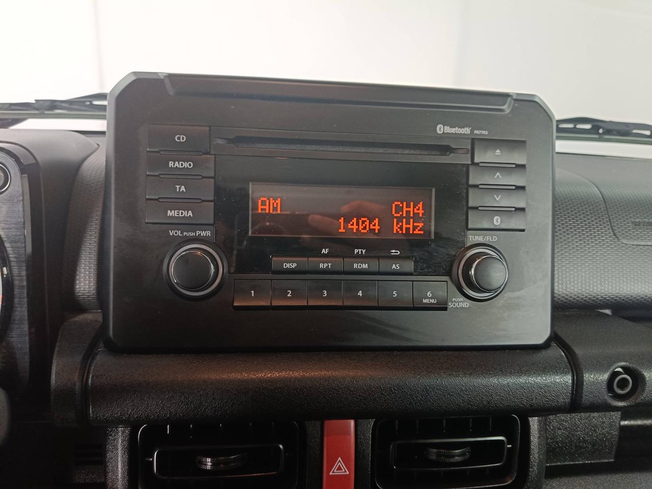 SUZUKI Jimny IV 2018 - Jimny 1.5 Pro 4wd allgrip