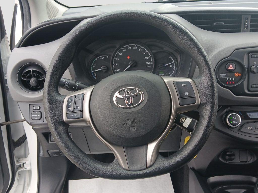 Toyota Yaris 1.5 Hybrid 5 porte Business