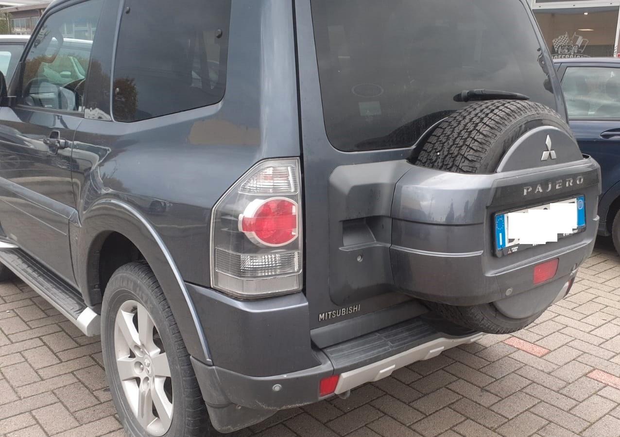 Mitsubishi Pajero 3.2 DI-D 16V 3p. Intense - 2007