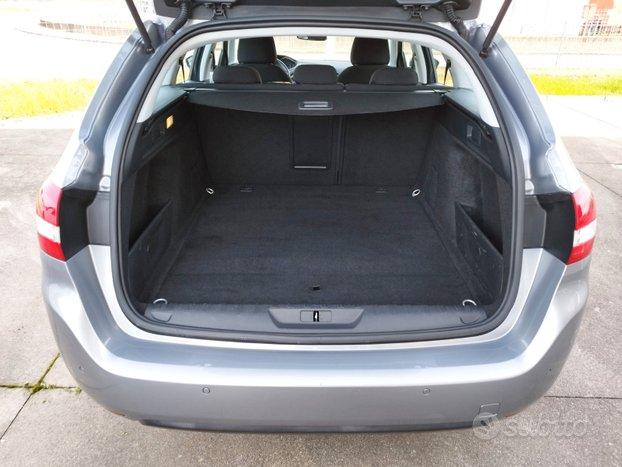 Peugeot 308 SW - 1.6 HDI - Neopatentati