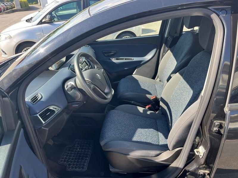 Lancia Ypsilon Ypsilon 1.0 FireFly 5 porte S&S Hybrid Silver