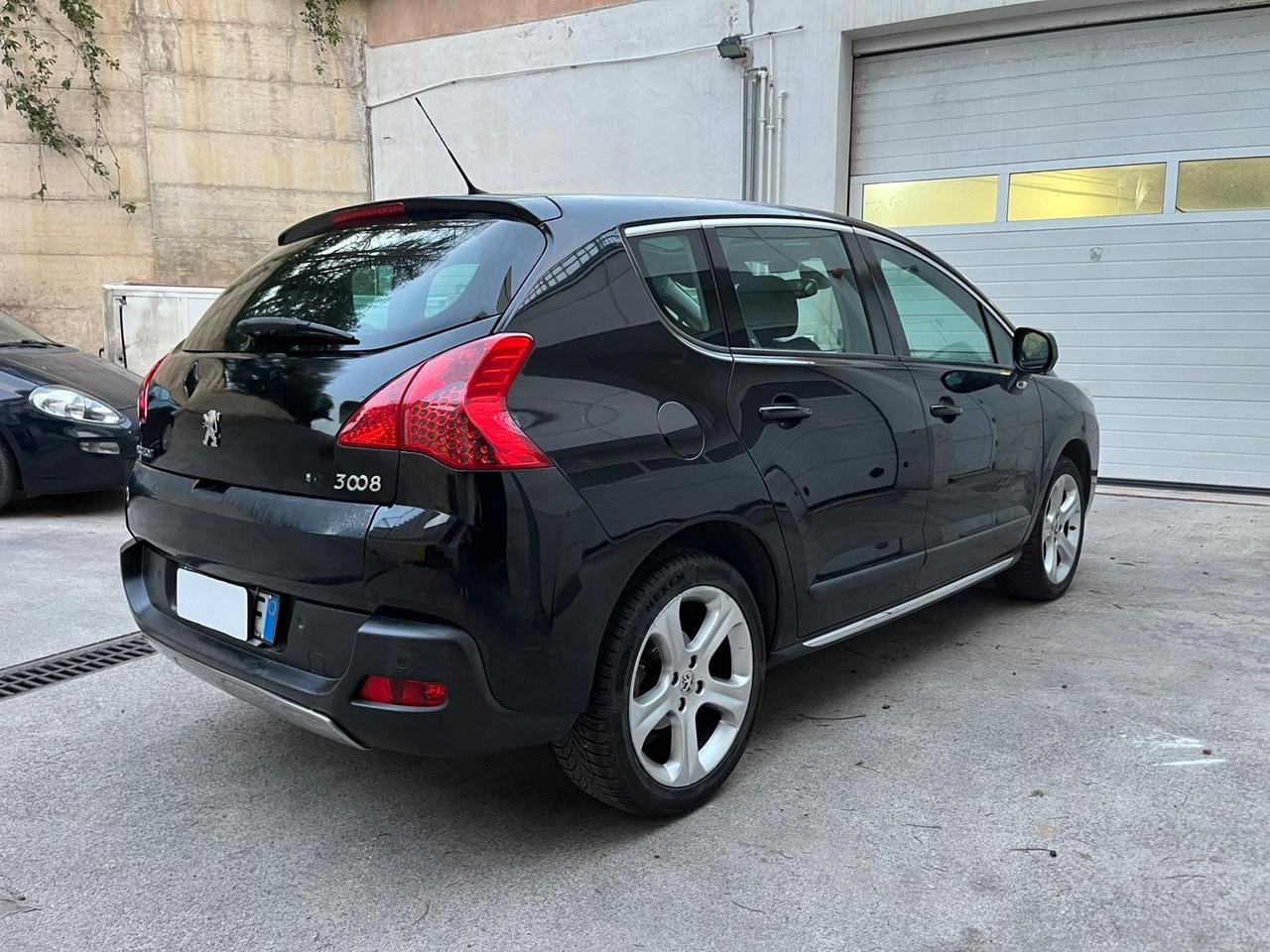 Peugeot 3008 1.6 HDi 110CV cambio robotizzato Outdoor