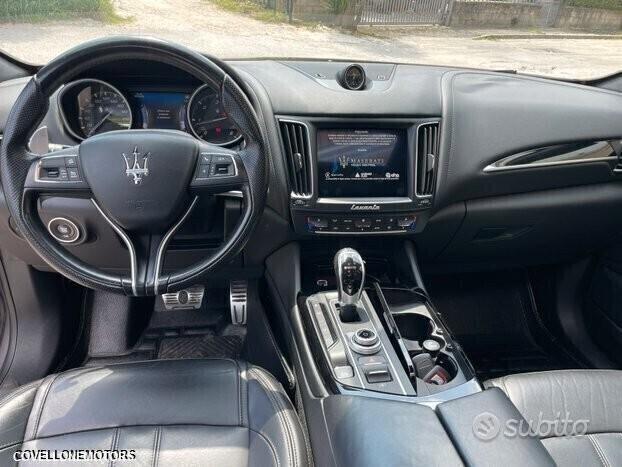 Maserati Levante 3.0 diesel pack sport pell tetto