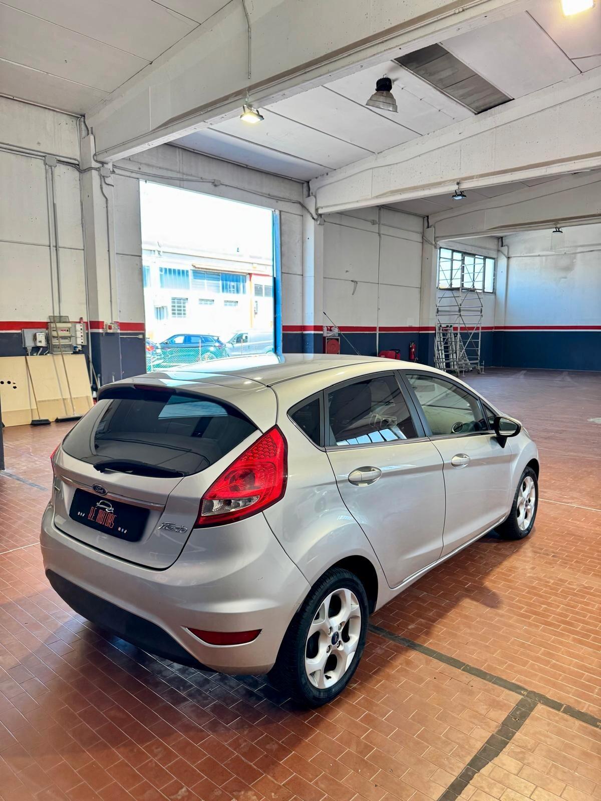 Ford Fiesta 1.4 TDCi 68CV 5 porte Titanium