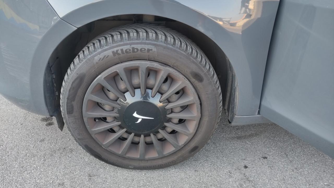 Lancia Ypsilon 1.2 69 CV 5 porte GPL Ecochic Gold NEOPATENTATI - 2015