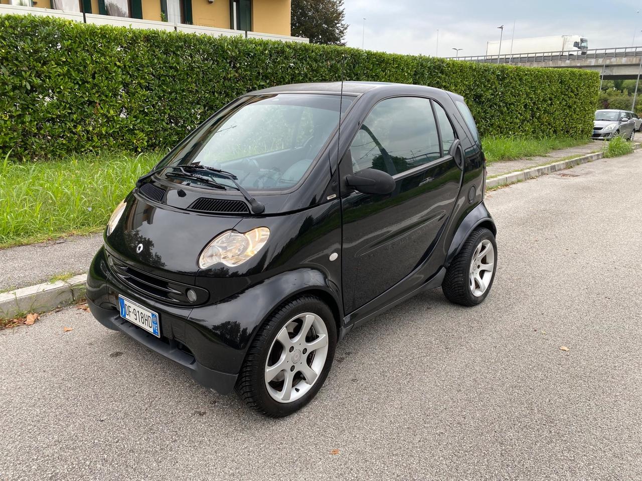 Smart ForTwo 700 coupé pure (45 kW)