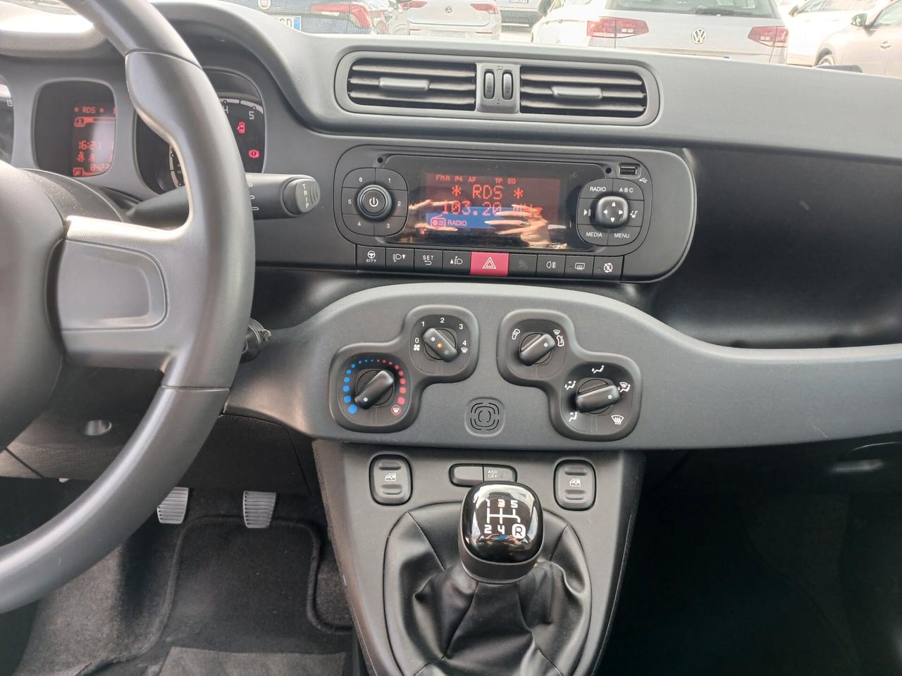 Fiat Panda 1.2 BENZINA 70CV 2019