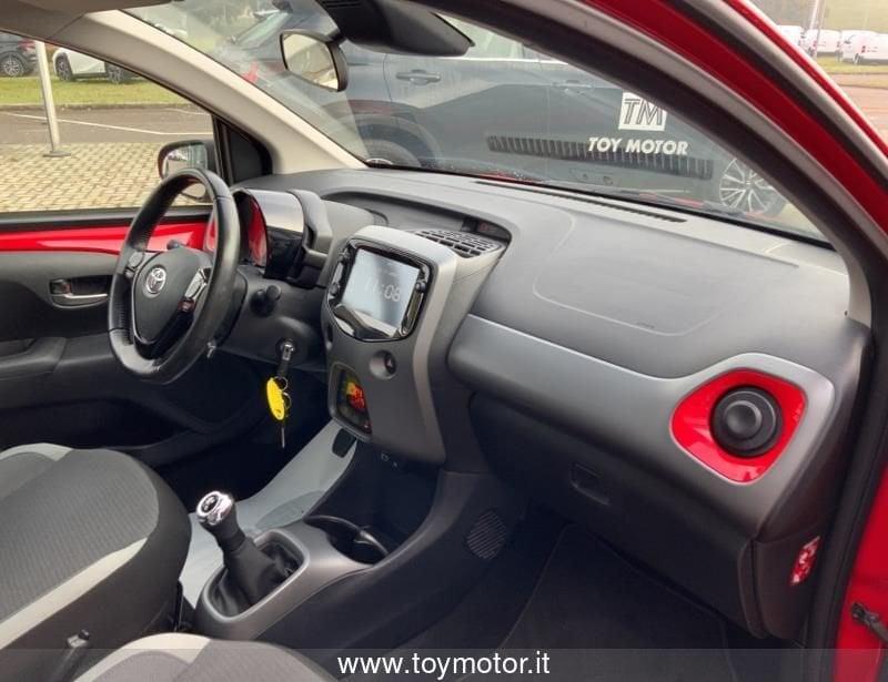 Toyota Aygo 2ª serie Connect 1.0 VVT-i 72 CV 5 porte x-play