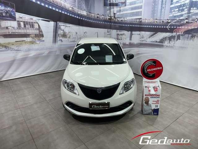 Lancia Ypsilon 1.0 FireFly 5 porte S&S Hybrid Ecochic Gold