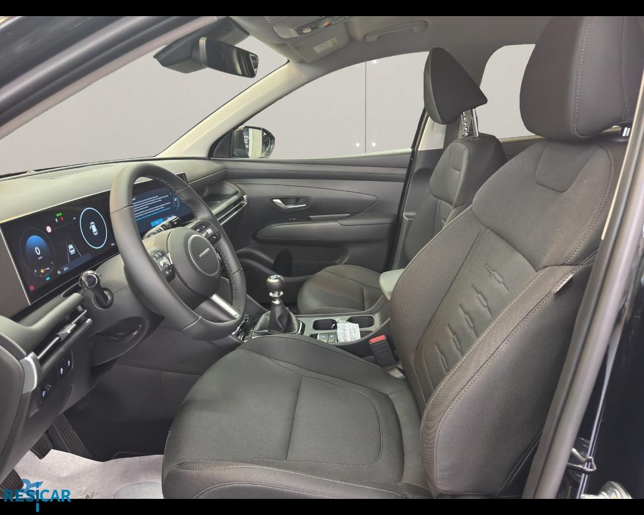 HYUNDAI TUCSON PE 1.6TGDI MT 48V BUSINESS