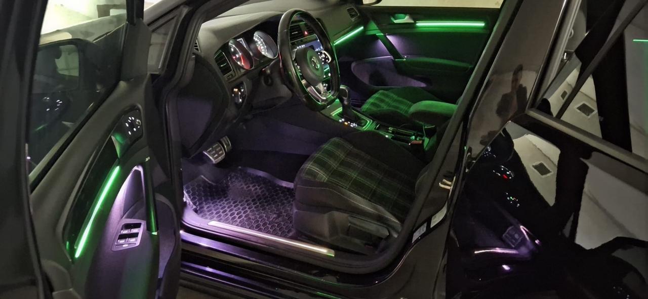 Volkswagen Golf 2.0 TDI DSG 5p.