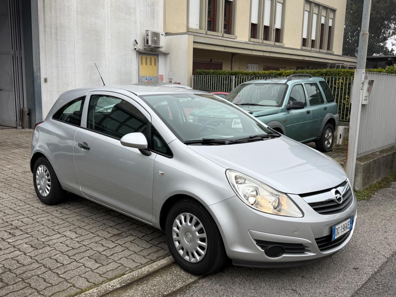 Opel Corsa 1.0 12v Enjoy