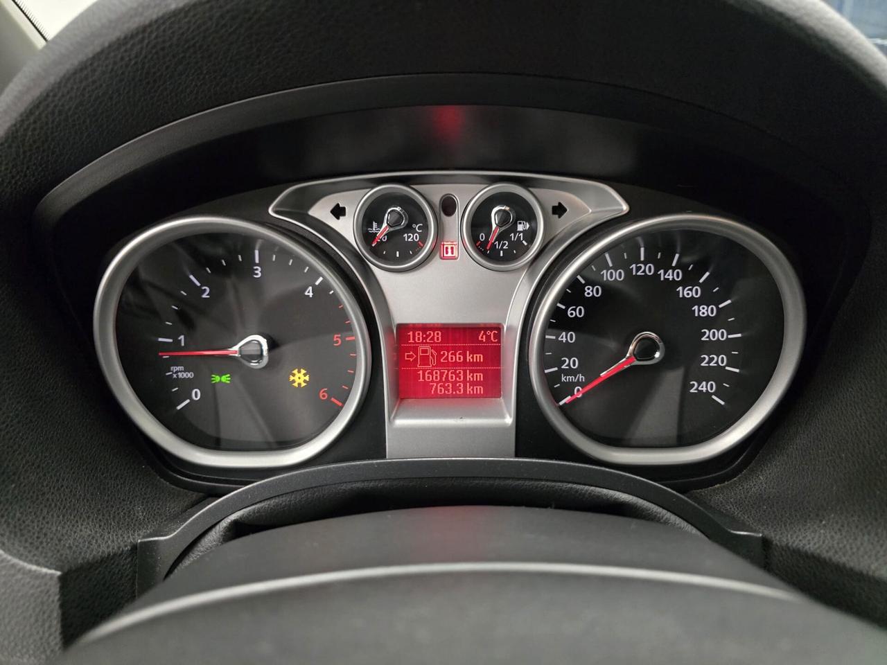 Ford C-Max 1.6 TDCi 110 CV Titanium DPF NEOPATENTATI