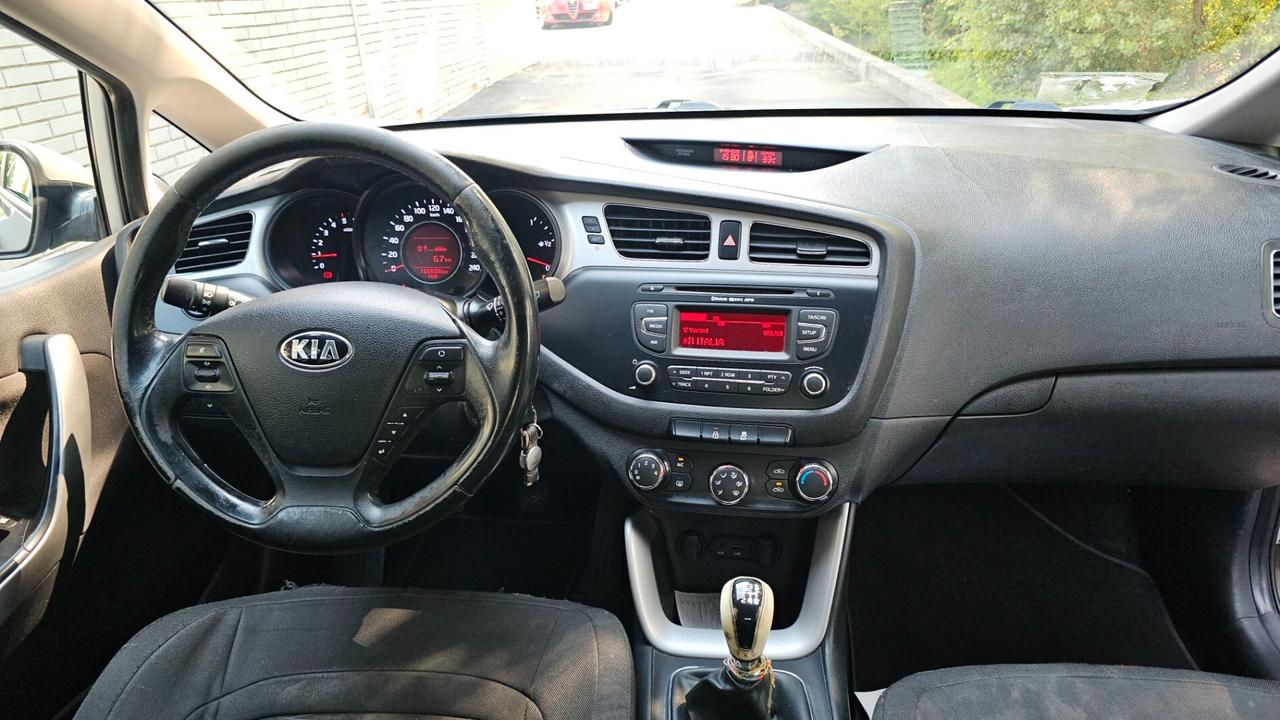 Kia Ceed cee'd 1.4 CRDi 5 porte Cool --OK NEOPATENTATI--