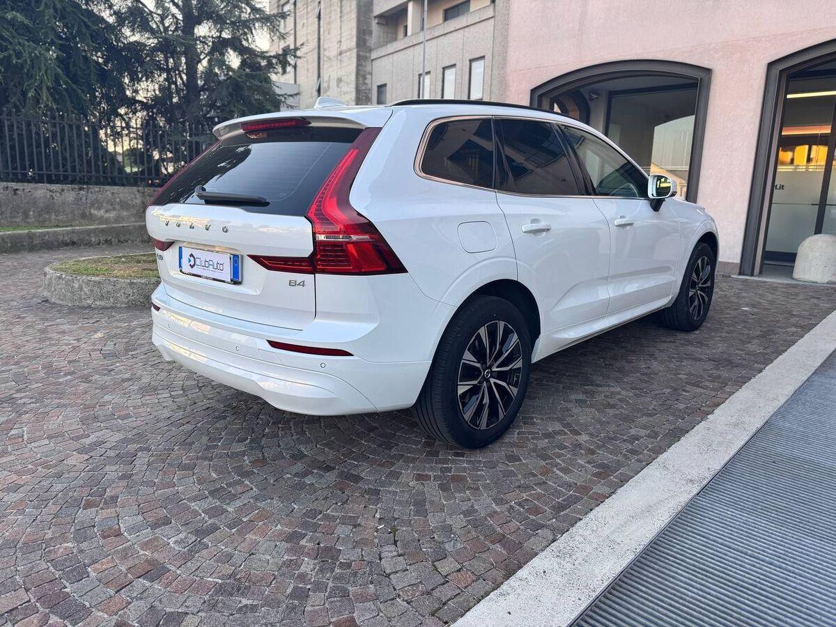 Volvo XC60 2.0 b4 Core awd auto