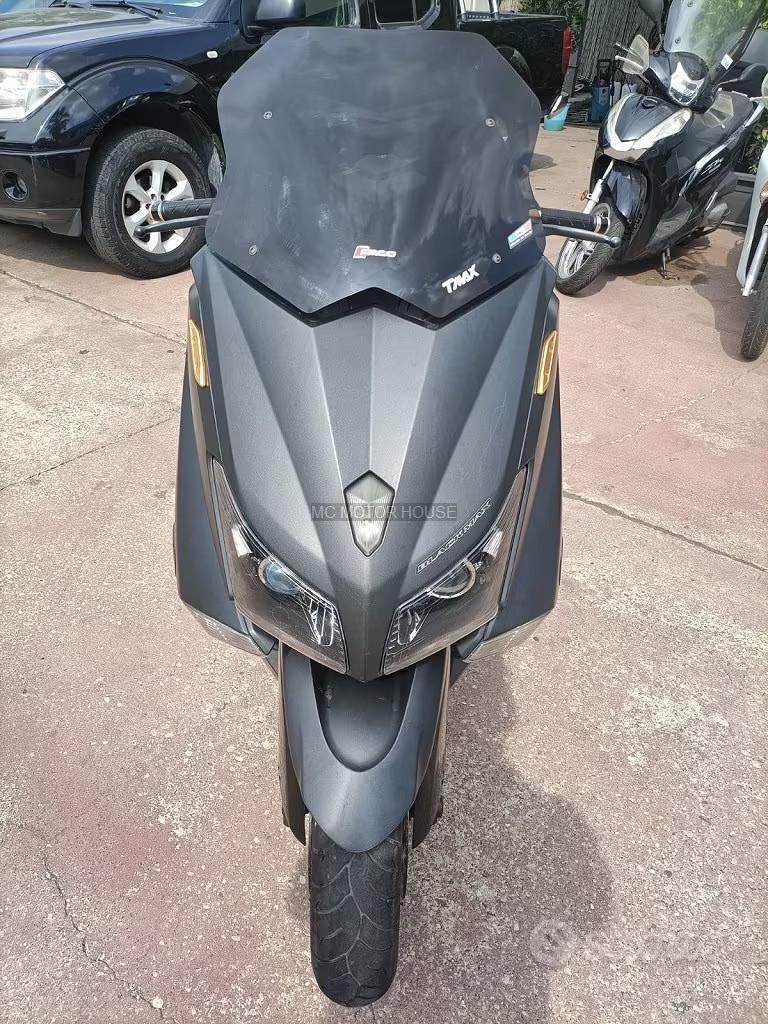 Yamaha t-max 530 +motore da rivedere+0maggi0 casco