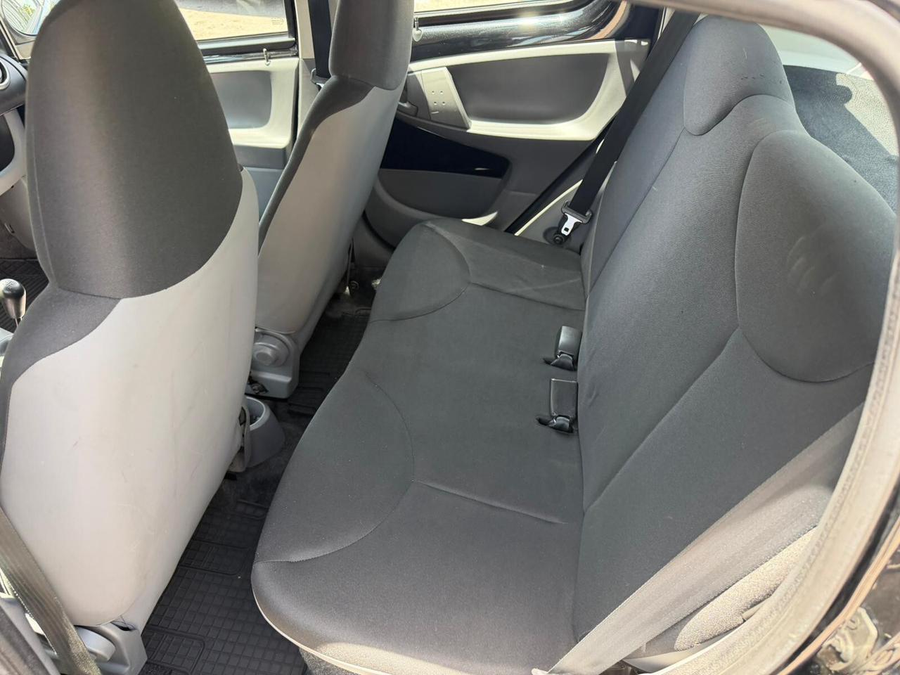 Toyota Aygo 1.0 12V VVT-i 5 porte Now Connect
