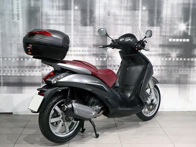 Peugeot Geopolis 300