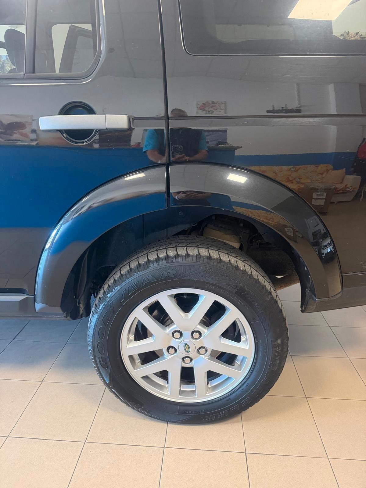 Land Rover Discovery 3 2.7 TDV6 HSE