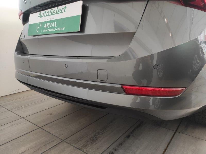 SKODA Octavia 4ª serie - Octavia 2.0 TDI EVO SCR DSG Wagon Executive