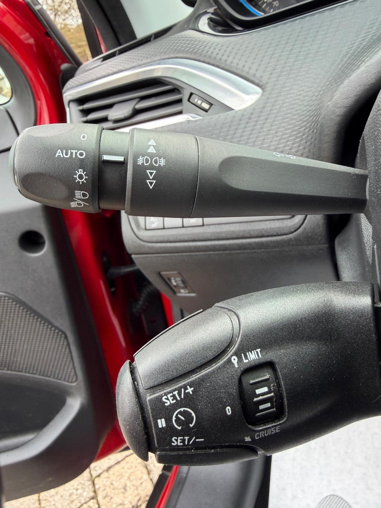 Peugeot 2008 PureTech Turbo 110 EAT6 S&S Allure