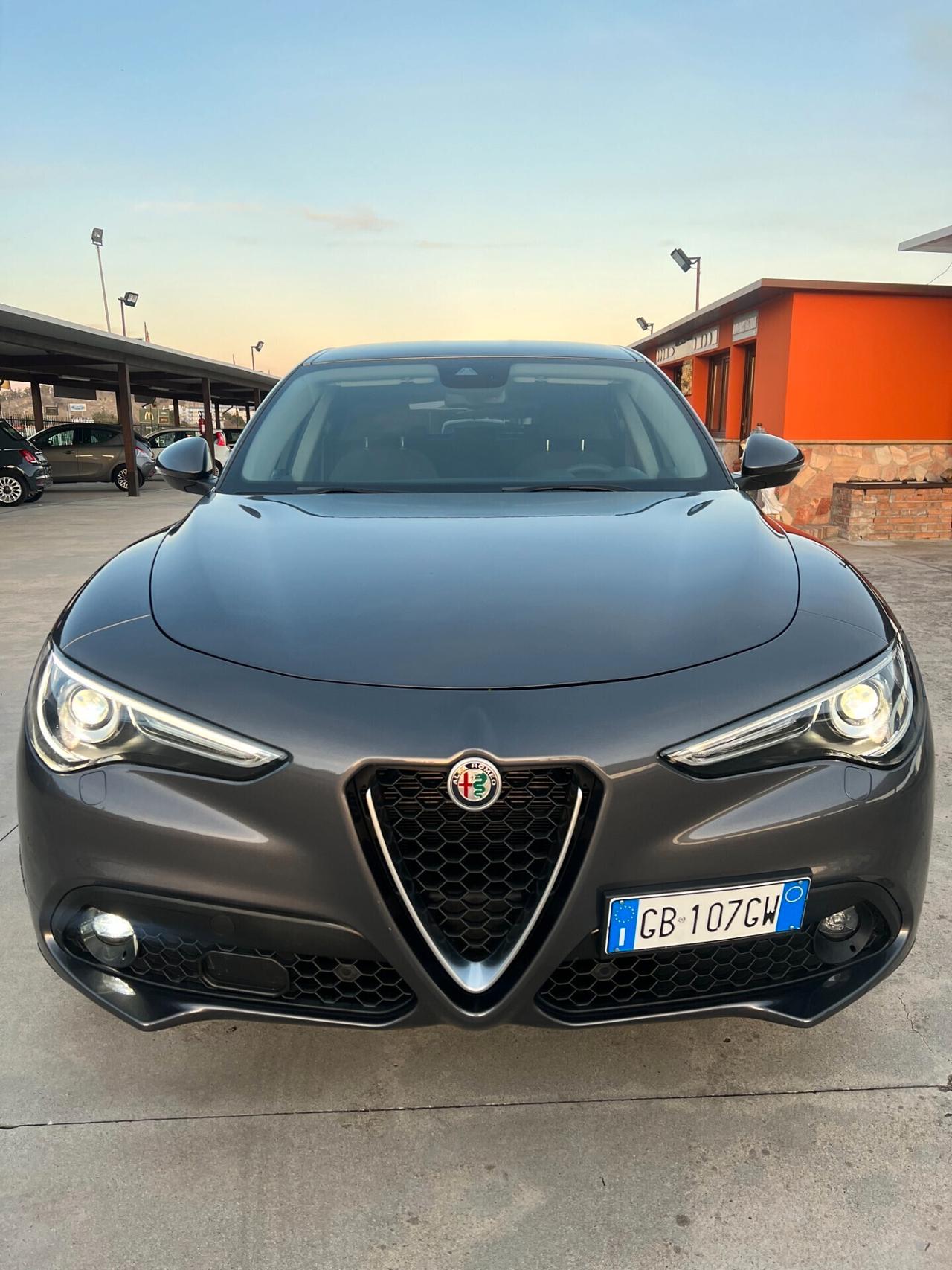 Alfa Romeo Stelvio 2.2 Turbodiesel 190 CV AT8 Q4 Super MOTORE NUOVO ALFA ROMEO