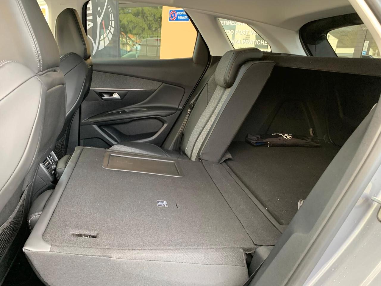 Peugeot 3008 BlueHDi 120 S&S "Allure" Unicoprop.