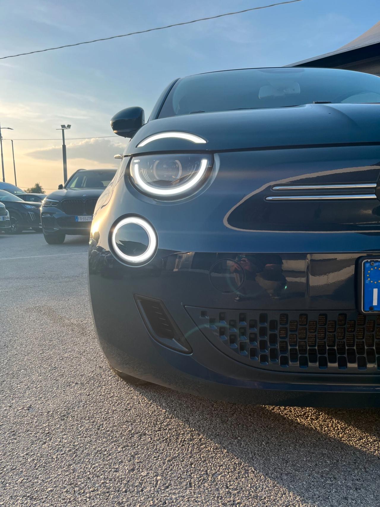 Fiat 500 500e Berlina 42 kWh Icon +