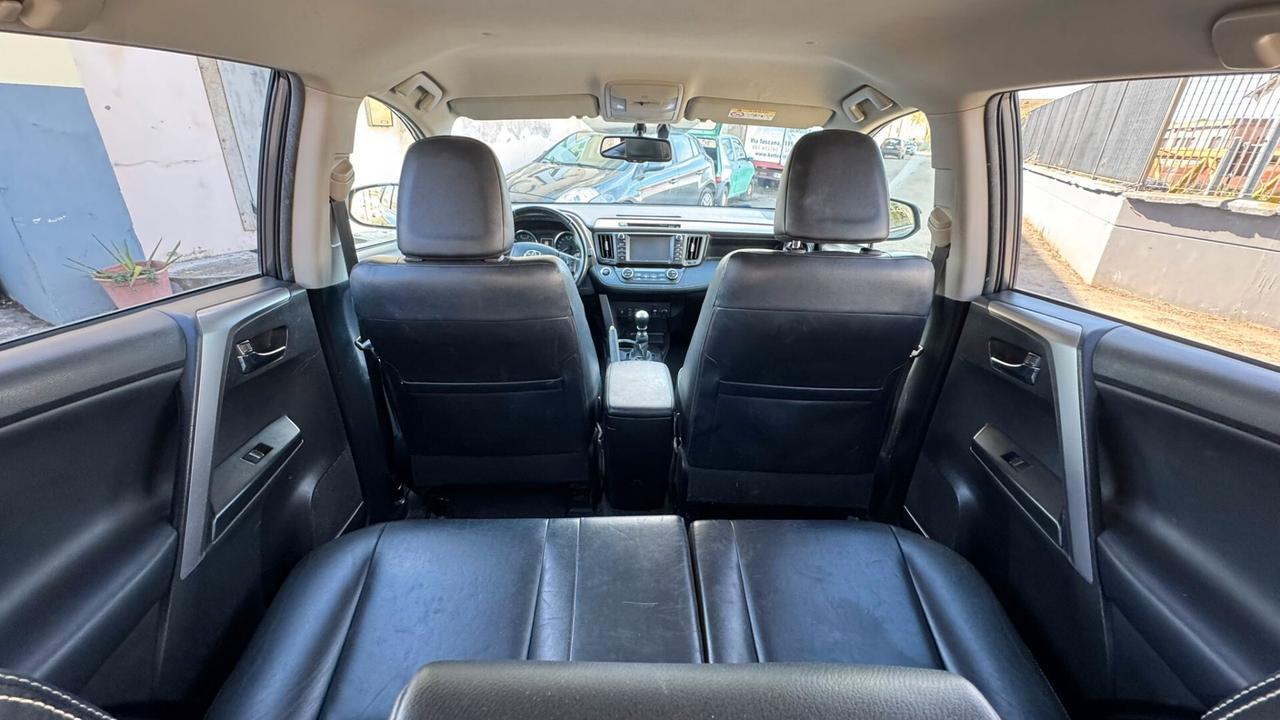 Toyota RAV 4 RAV4 2.0 D-4D 2WD Lounge
