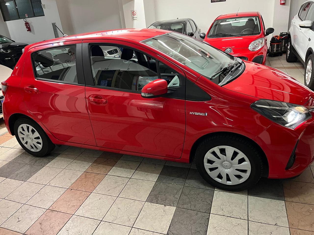 Toyota Yaris 1.5 Hybrid 5 porte Active