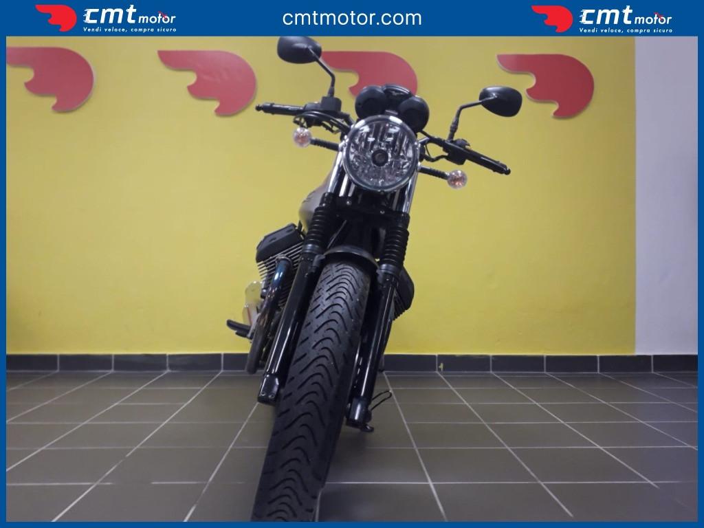 Moto Guzzi V7 - 2015