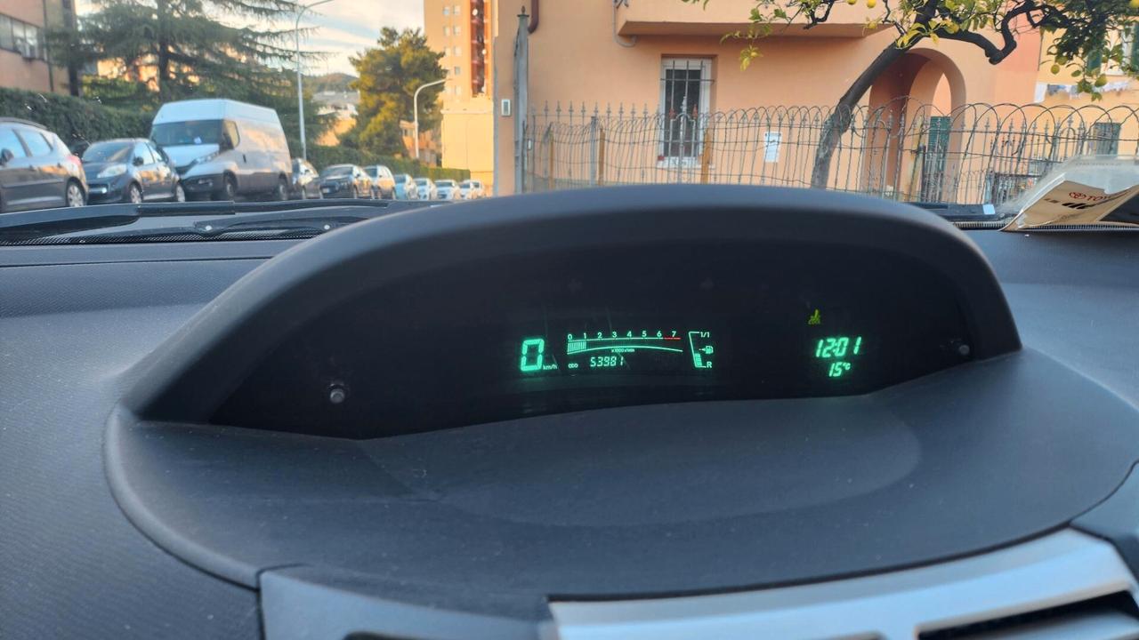 Toyota Yaris 1.0 5 porte Sol