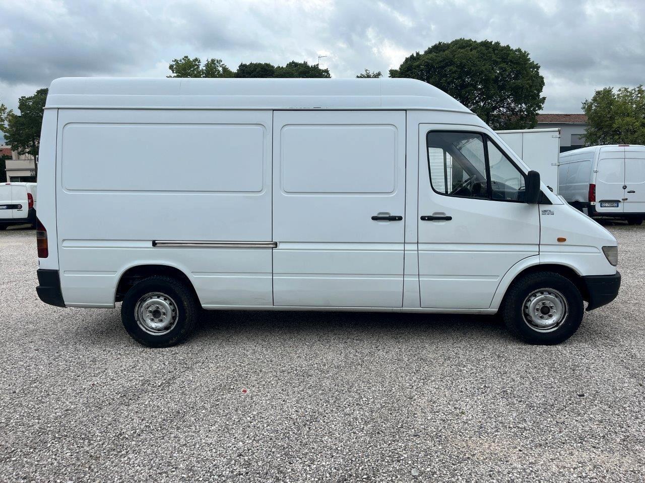 Mercedes Benz 310 DF Sprinter