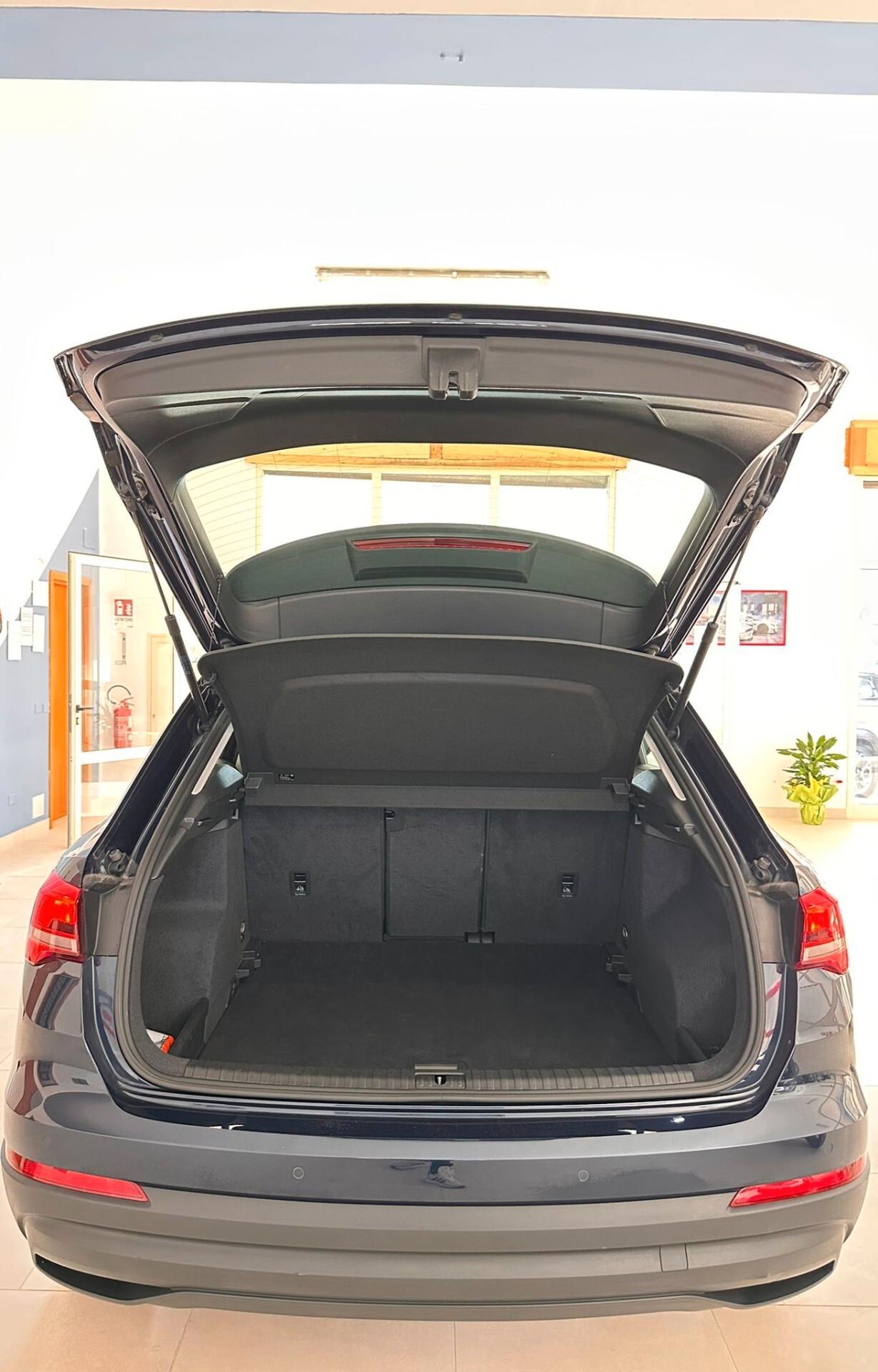 Audi Q3 35 TDI S tronic Business Advanced