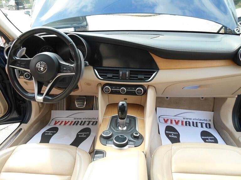 Alfa Romeo Giulia 2.2 Turbodiesel 210 CV AT8 AWD Q4 Veloce