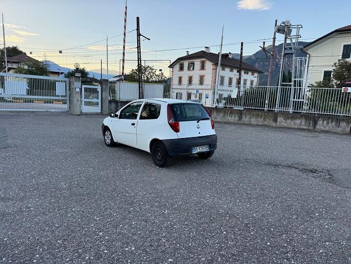 Fiat Grande Punto 1.3 MJT 75 CV 3 porte Dynamic