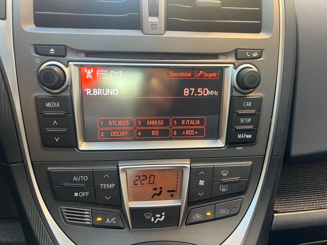 Toyota Verso-S 1.3 MT STYLE