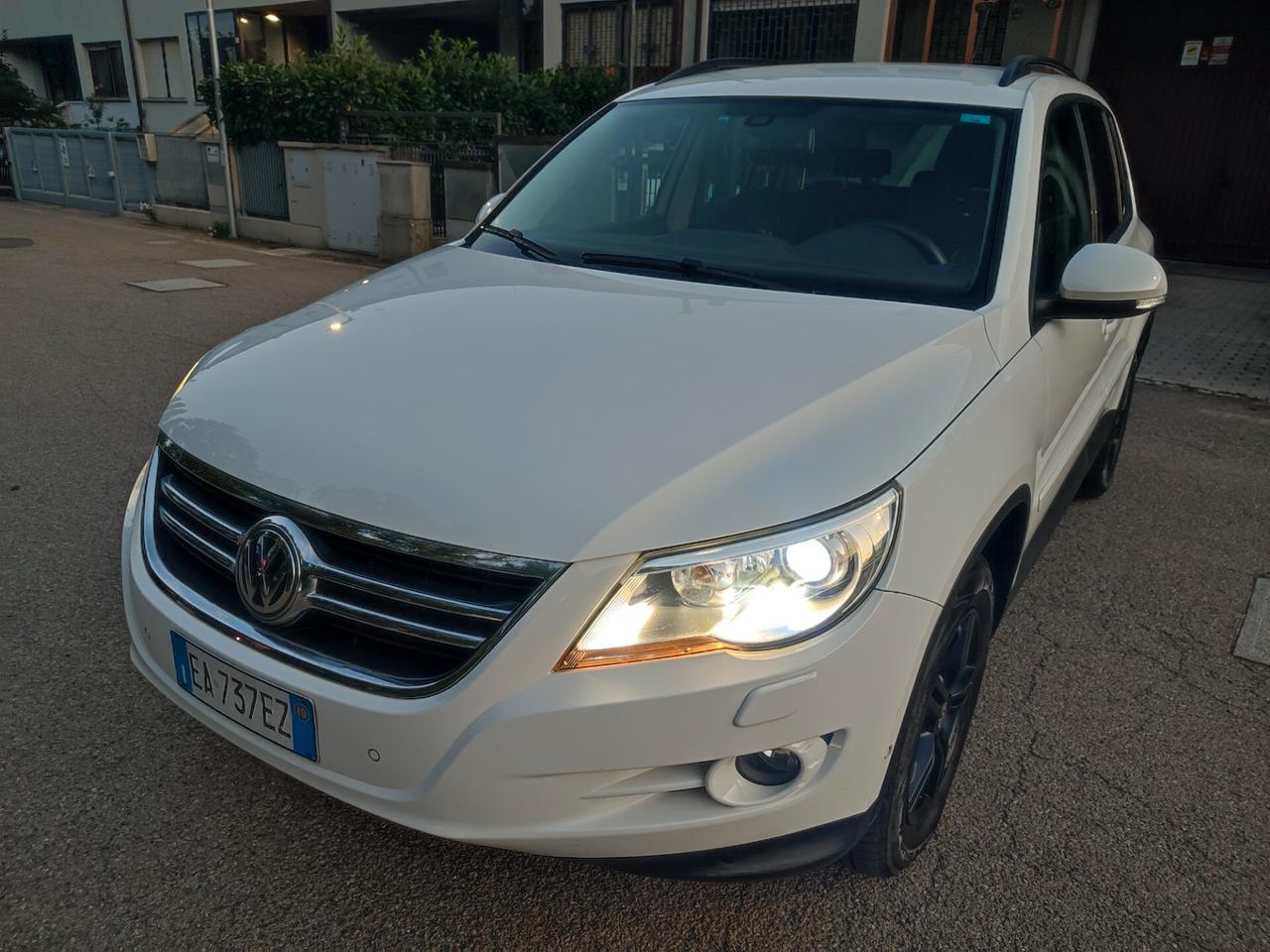 VOLKSWAGEN TIGUAN 2.0 DIESEL 4MOTION 4X4 COME NUOVA