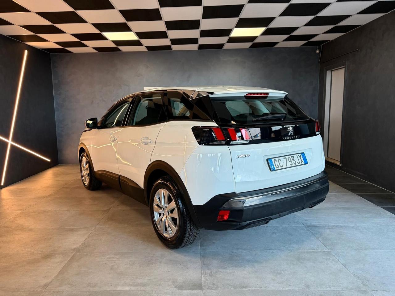Peugeot 3008 BlueHDi 130 S&S Business