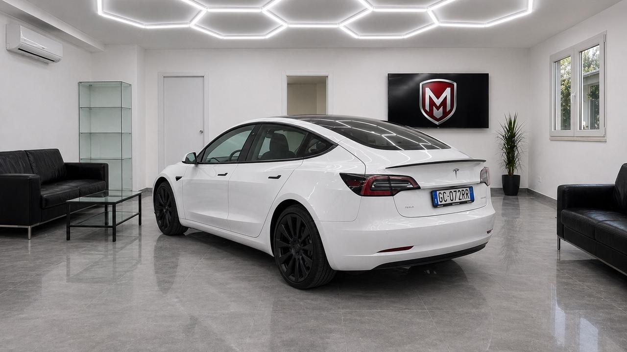 Tesla Model 3 Long Range AWD Performance