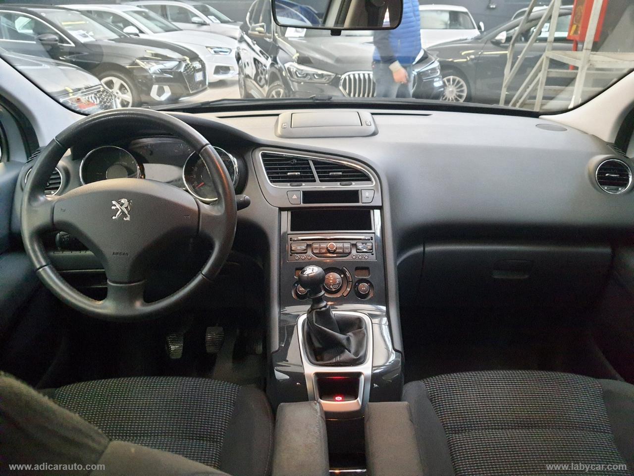 PEUGEOT 5008 1.6 HDi 115 CV Allure 7 POSTI