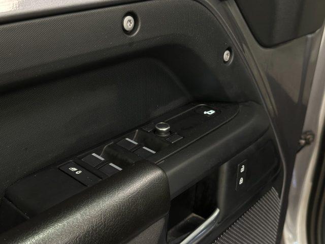 LAND ROVER Defender 110 3.0D I6 250 CV AWD Auto S