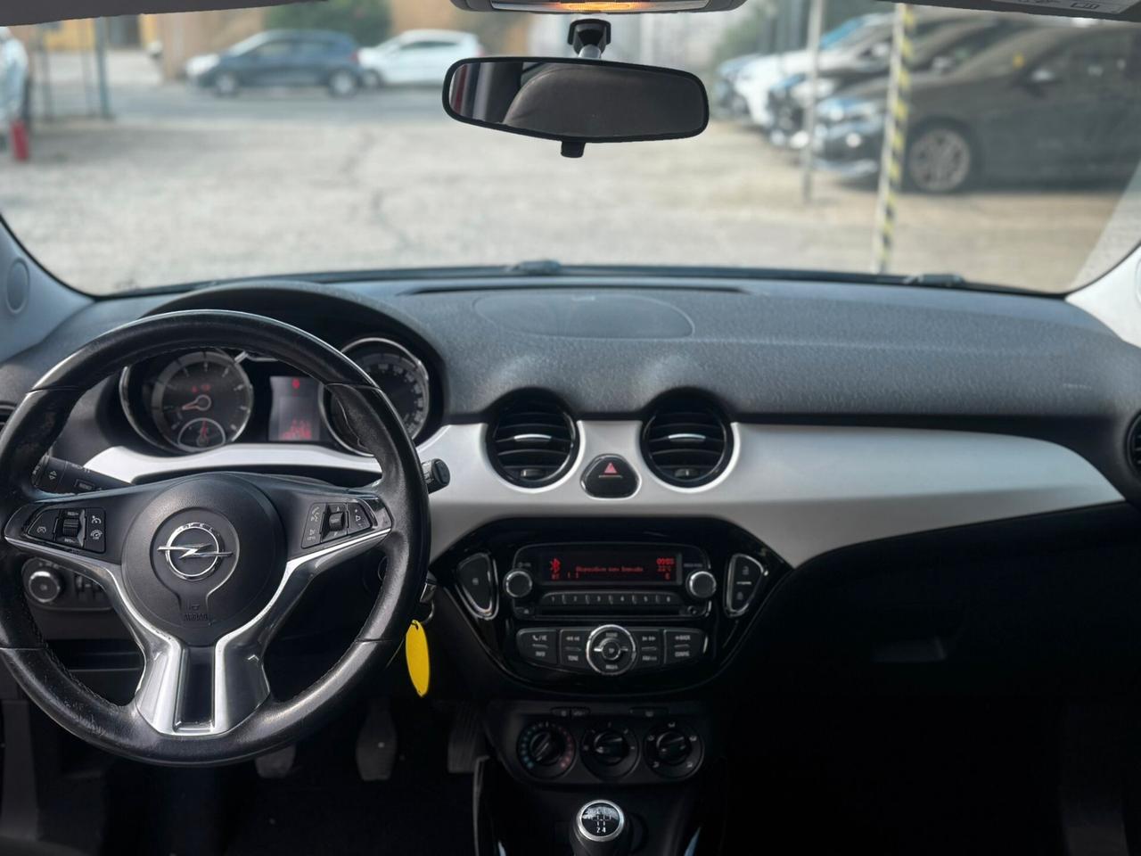 Opel Adam 1.2 70 CV Glam