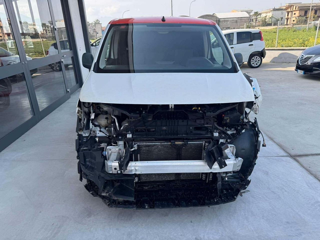 Peugeot Partner Tepee BlueHDi 100 Active POCO SINISTRATO